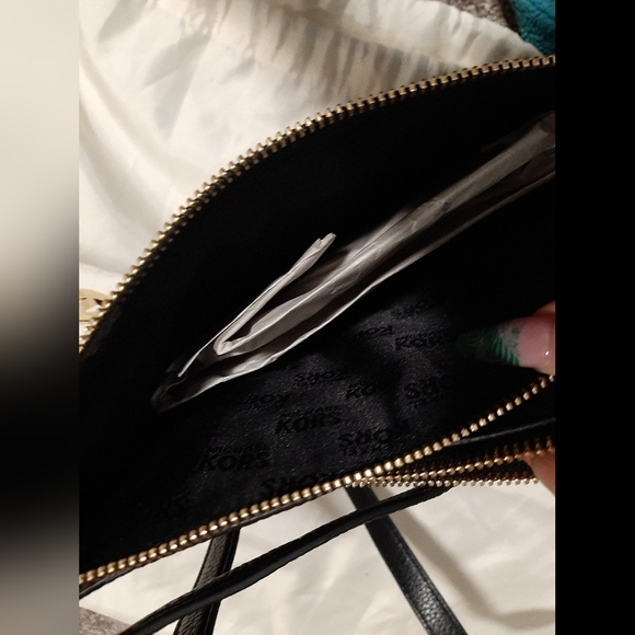 Michael kors black medium satchel - Picture 9 of 16